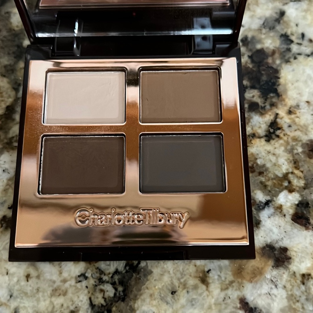 Charlotte tilbury sophisticate